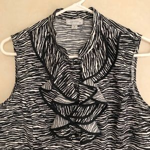 Tahari  size medium blouse